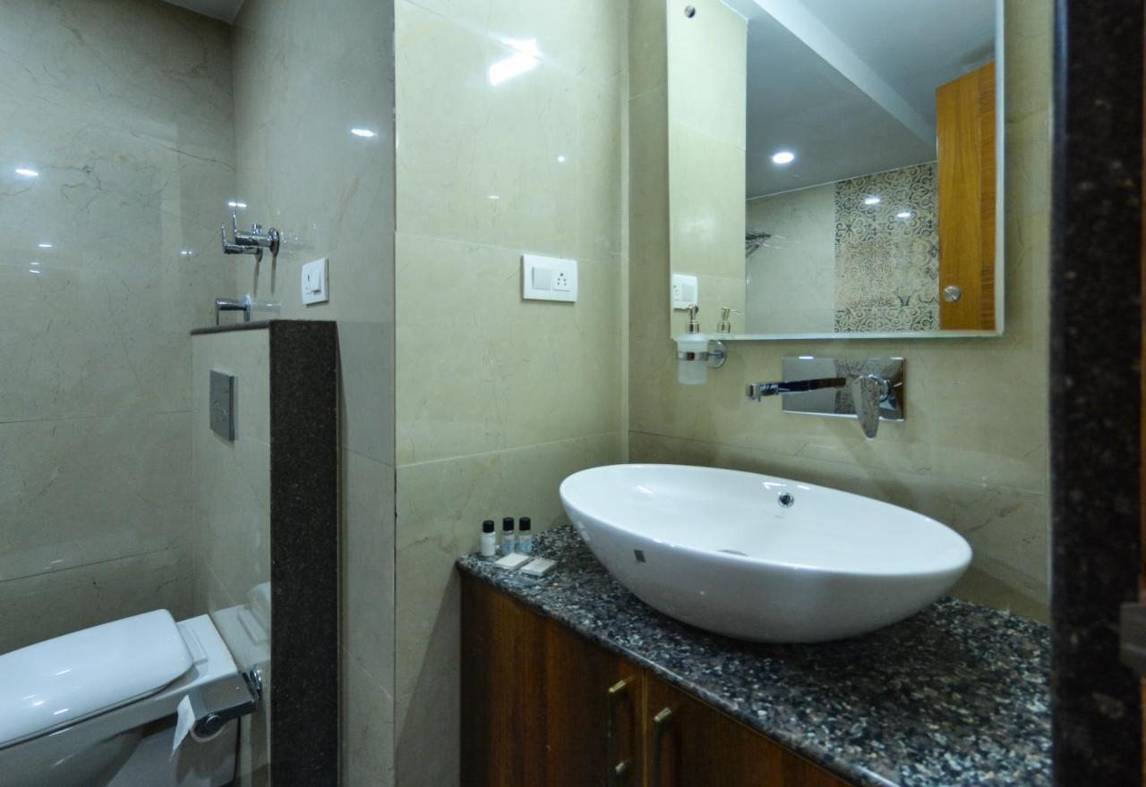 Hotel The Montreal Telbal Bagian luar foto