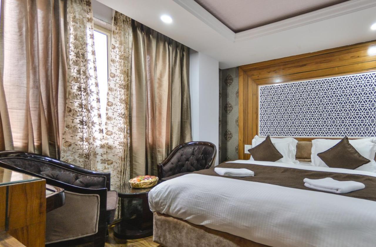 Hotel The Montreal Telbal Bagian luar foto