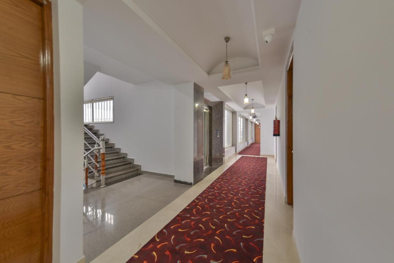 Hotel The Montreal Telbal Bagian luar foto