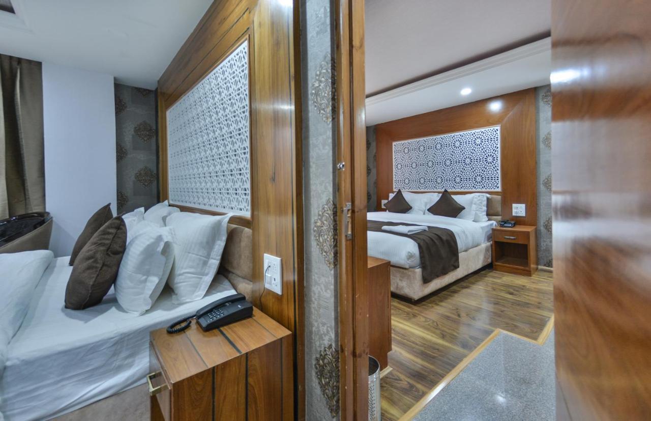Hotel The Montreal Telbal Bagian luar foto