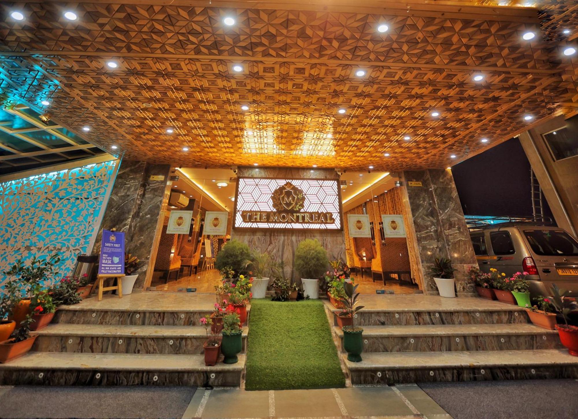Hotel The Montreal Telbal Bagian luar foto