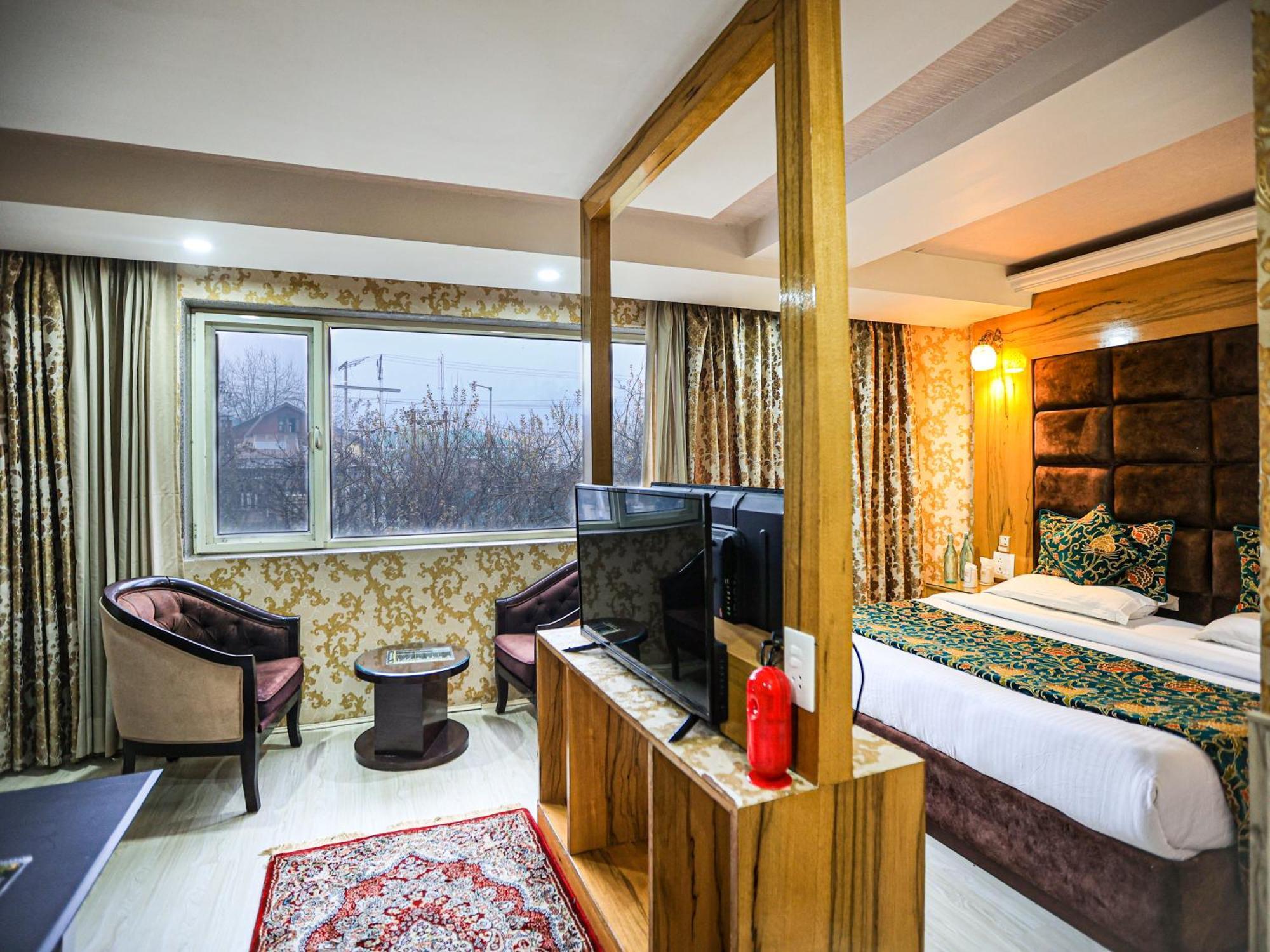 Hotel The Montreal Telbal Bagian luar foto