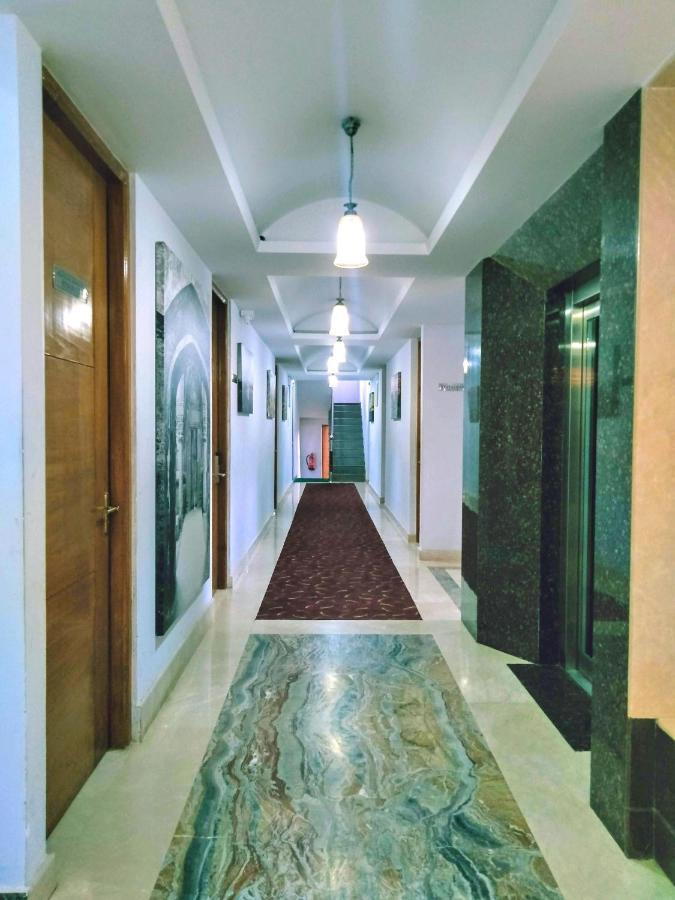 Hotel The Montreal Telbal Bagian luar foto
